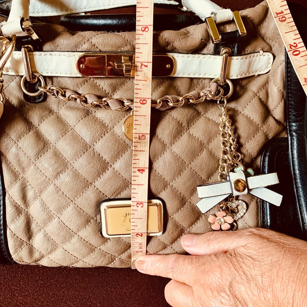 Guess Purse - Picture 4 of 5